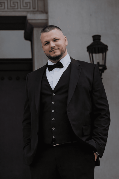 Resul Özer – Geschäftsführer Falke Facility Management