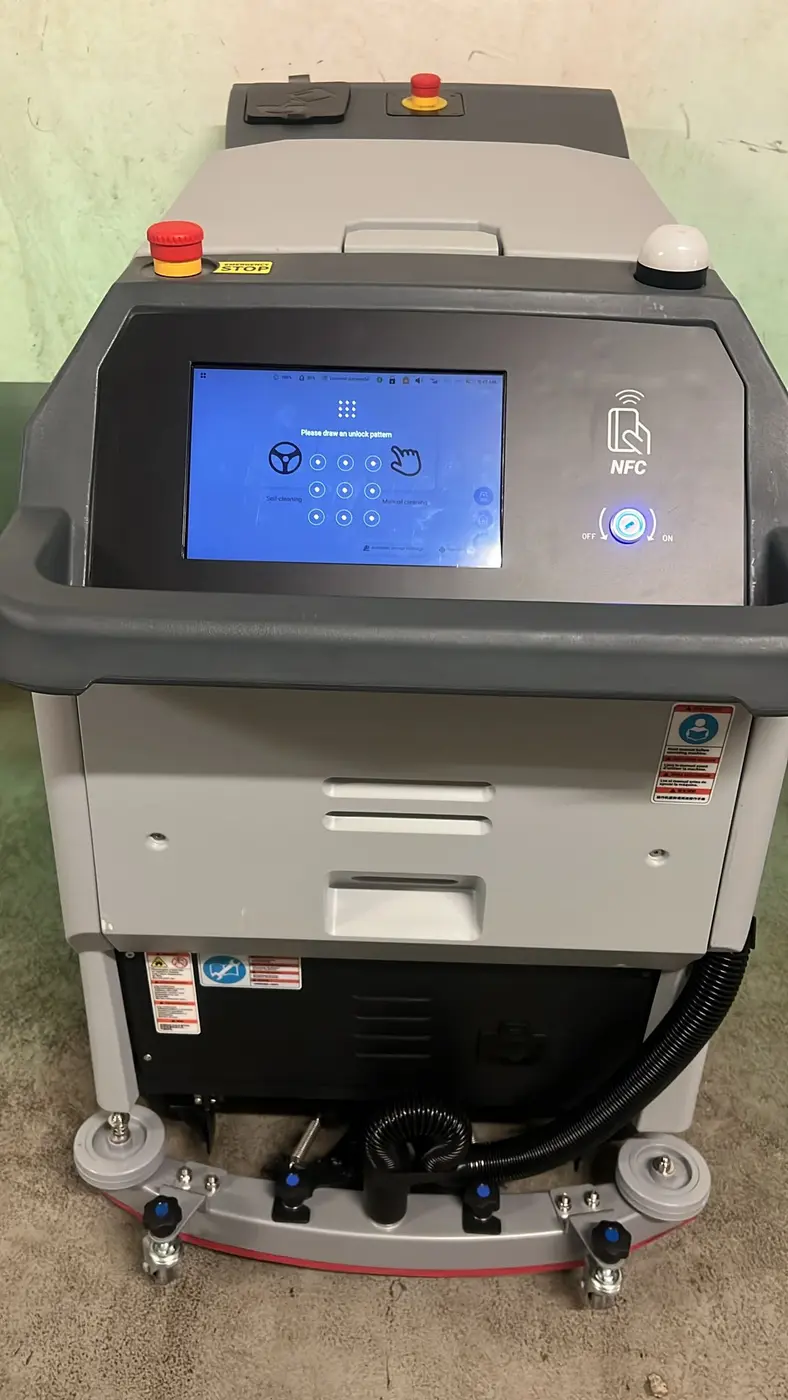 Bedienfeld eines autonomen Reinigungsroboters